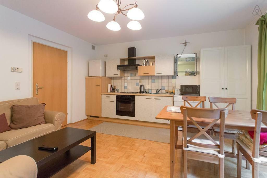 Relaxing Terrace Apartment In Lively Area Відень Екстер'єр фото