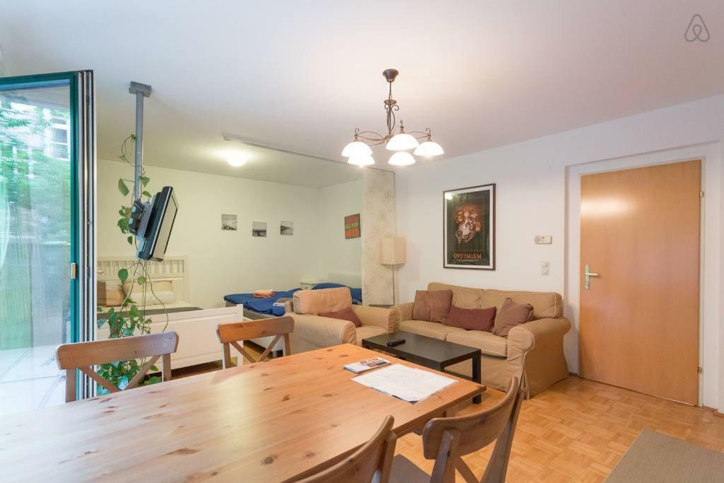 Relaxing Terrace Apartment In Lively Area Відень Екстер'єр фото